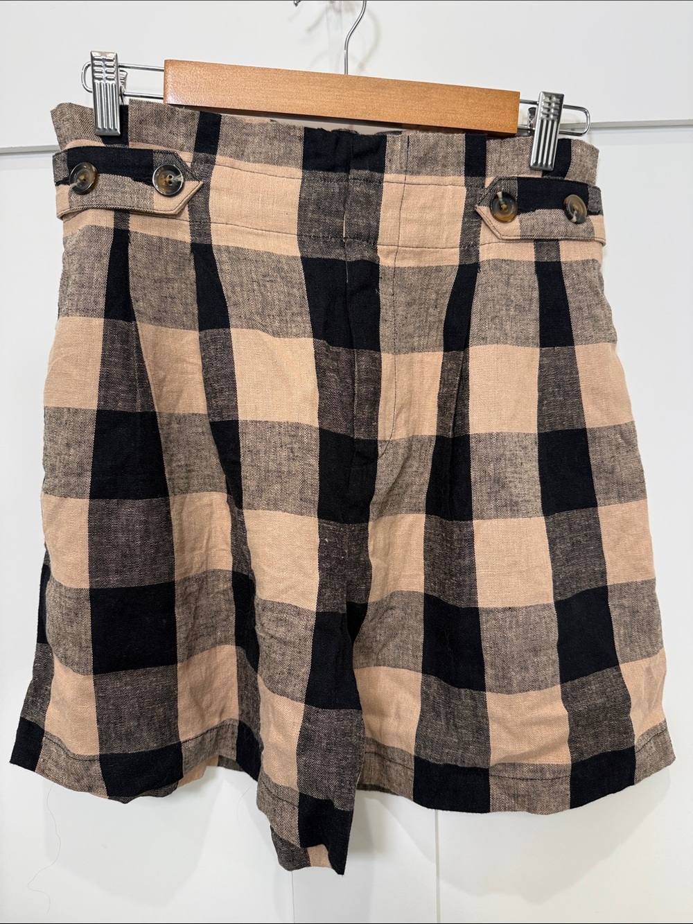 Who What Wear High-Waist Checkered Shorts in Beige and Black